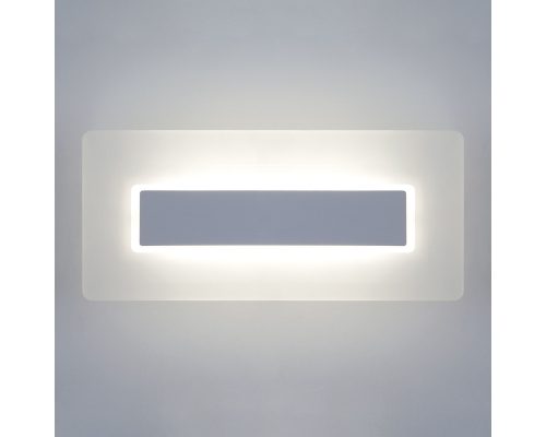 Настенный светильник 40132/1 LED белый