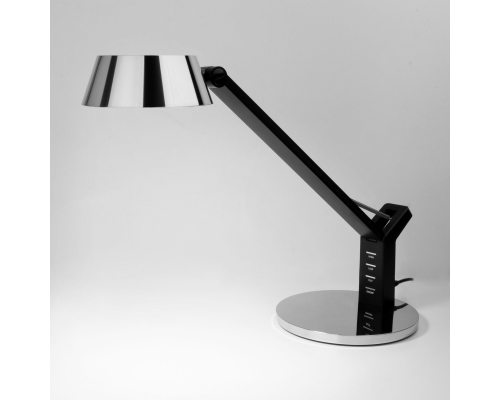 Настольный светодиодный светильник с сенсорным управлением и регулировкой цветовой температуры 80426/1 черный / серебро